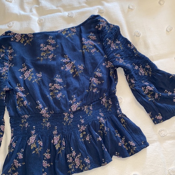 American Eagle floral blouse - Picture 4 of 4